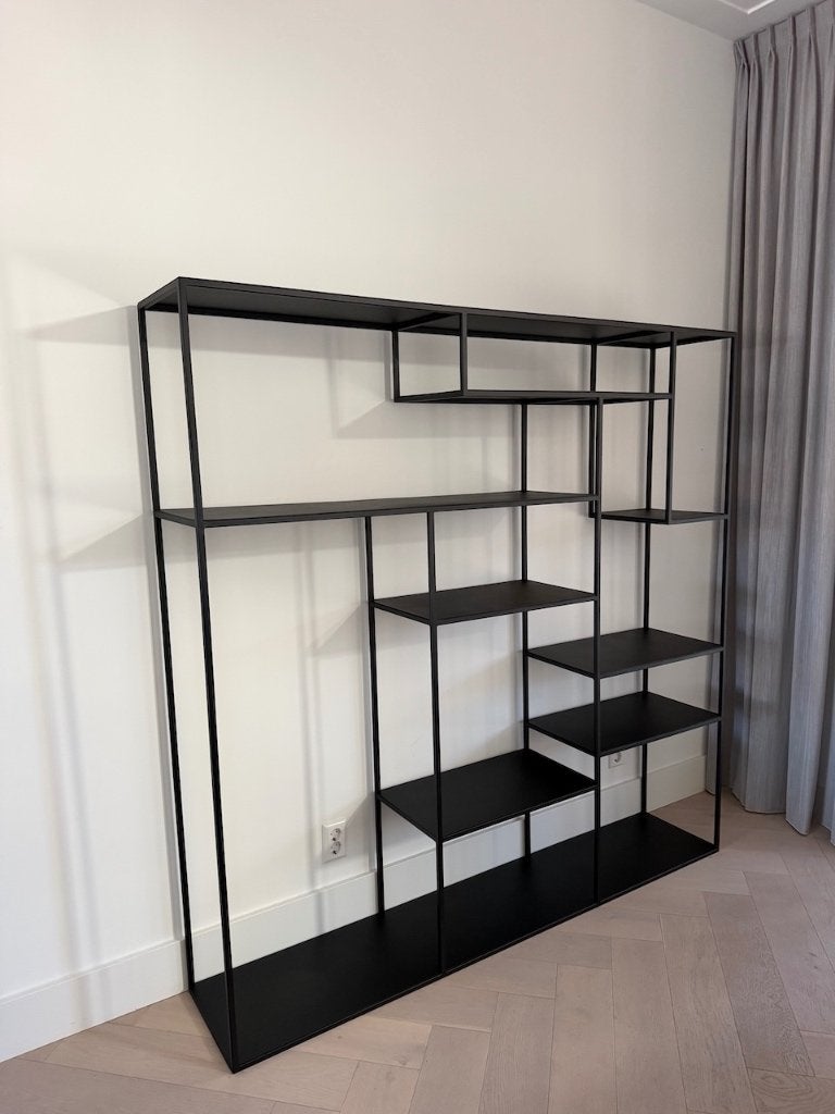 Maatwerk vakkenkast staal, afm. 180x180x35cm, RAL9016 zwart, Ophalen, Met plank(en), 150 tot 200 cm, Zo goed als nieuw