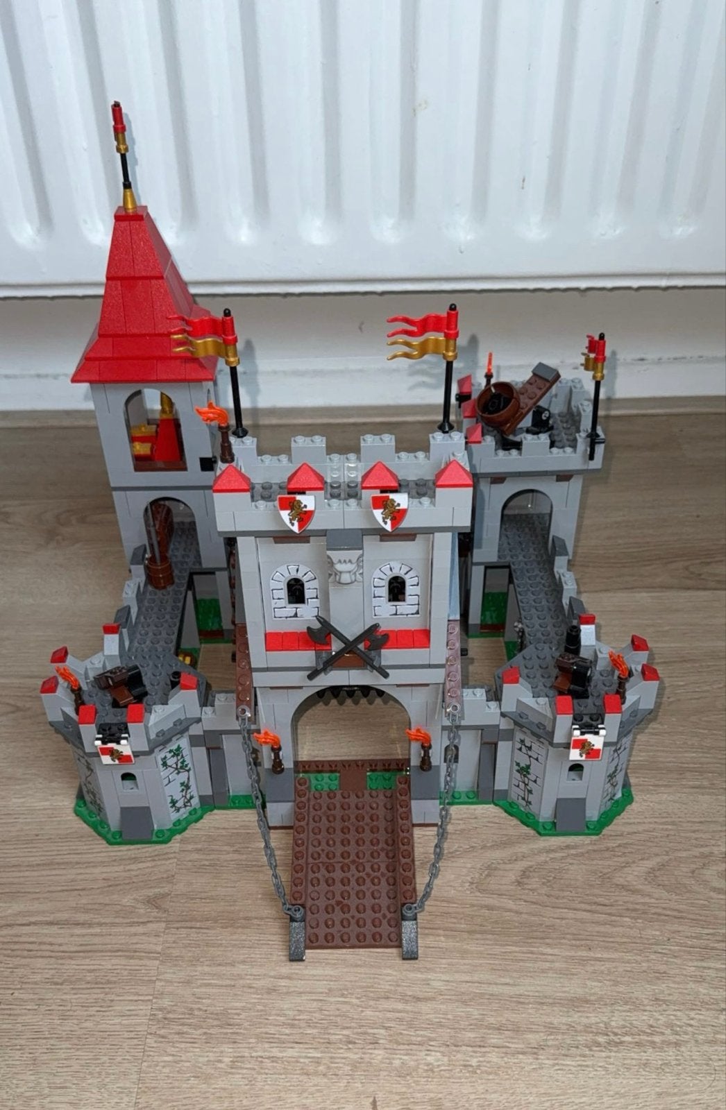 Lego Kingdoms Kasteel met Minifiguren - Zo goed als nieuw, Inclusief minifiguren, Lego, Ophalen of Verzenden, Zo goed als nieuw