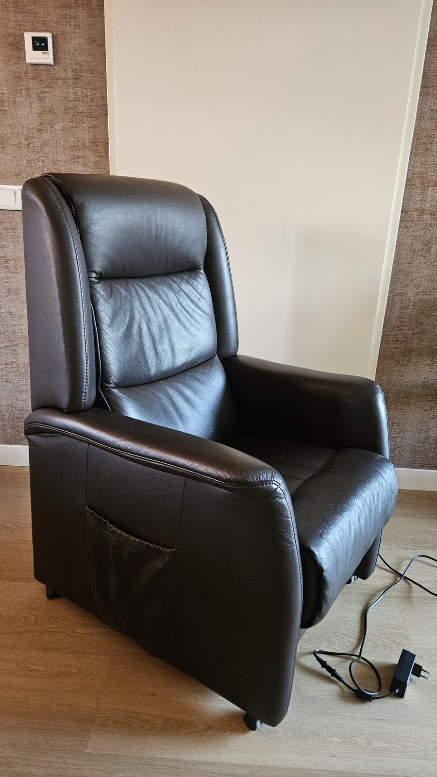 Hukla elektrische leren relax stoel, Ophalen of Verzenden, Zo goed als nieuw, 50 tot 75 cm, Leer