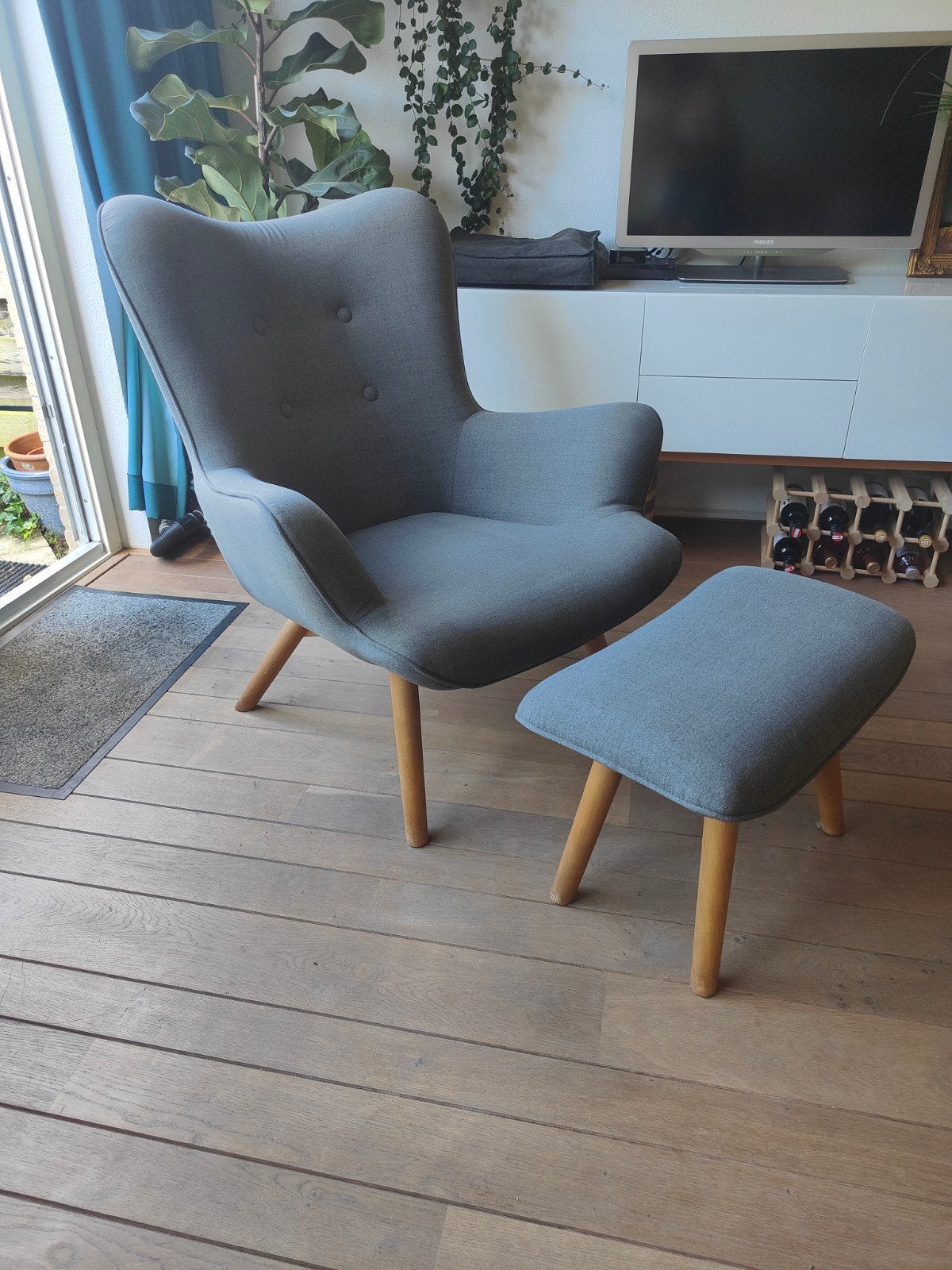 Grijze fauteuil met voetenbankje, Ophalen, Gebruikt, 75 tot 100 cm, Stof