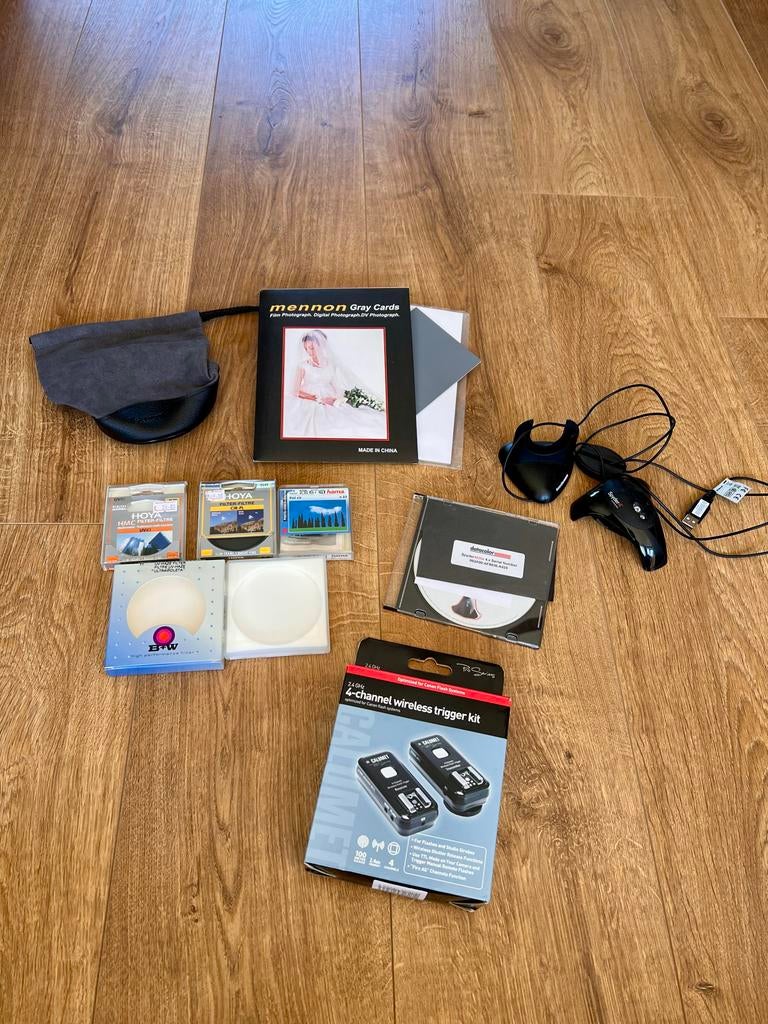 Wireless trigger set, filters, gray cards, Spyder Elite4, Ophalen, B&W, Zo goed als nieuw, 70 tot 80 mm