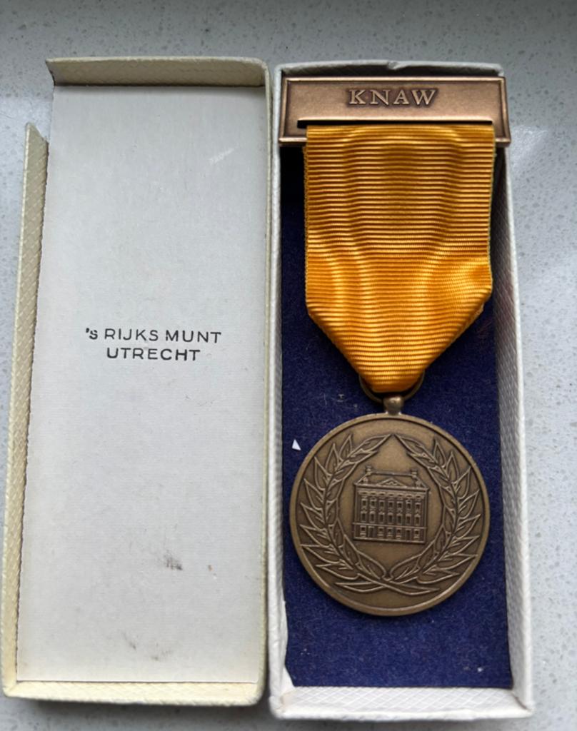 Medaille KNAW, Ophalen of Verzenden, Overige materialen
