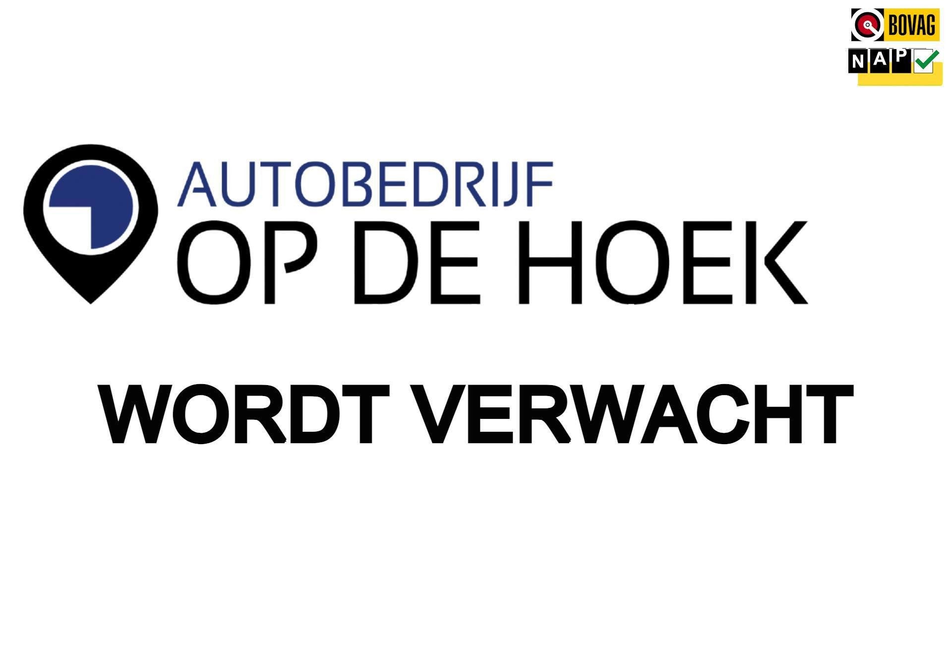 Alfa Romeo Junior 1.2 Turbo Hybrid Ibrida Speciale MATRIX LE, Auto's, Dealer onderhouden, 1199 cc, 620 kg, Origineel Nederlands