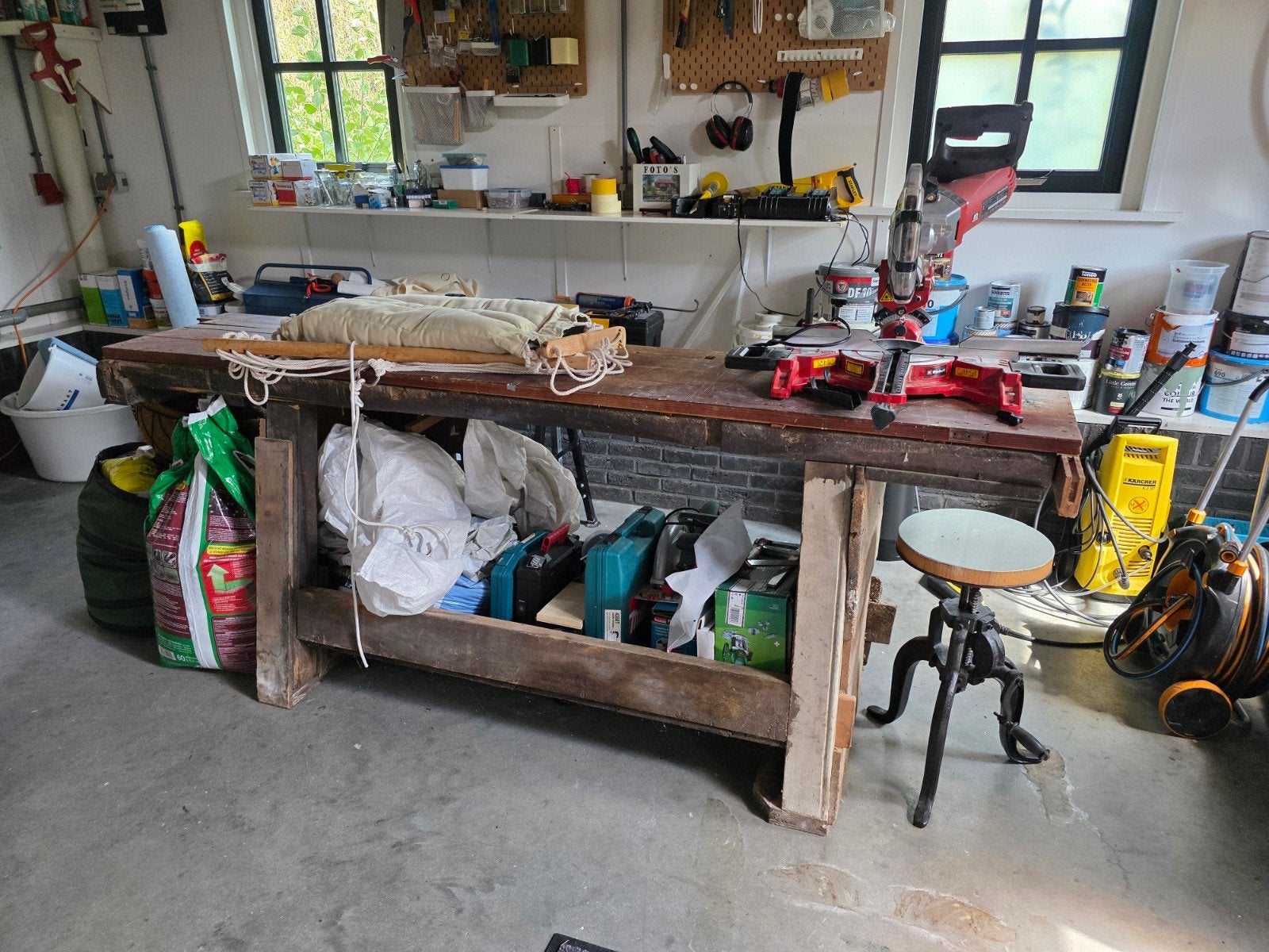 Robuuste werkbank voor garage of werkplaats, Doe-het-zelf en Verbouw, Werkbanken, Ophalen of Verzenden, Gebruikt, 170 cm of meer