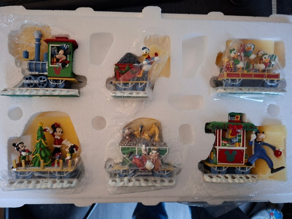 Zeer Aparte Mickey Mouse Kerst Trein, Ophalen, Mickey Mouse, Zo goed als nieuw, Beeldje of Figuurtje