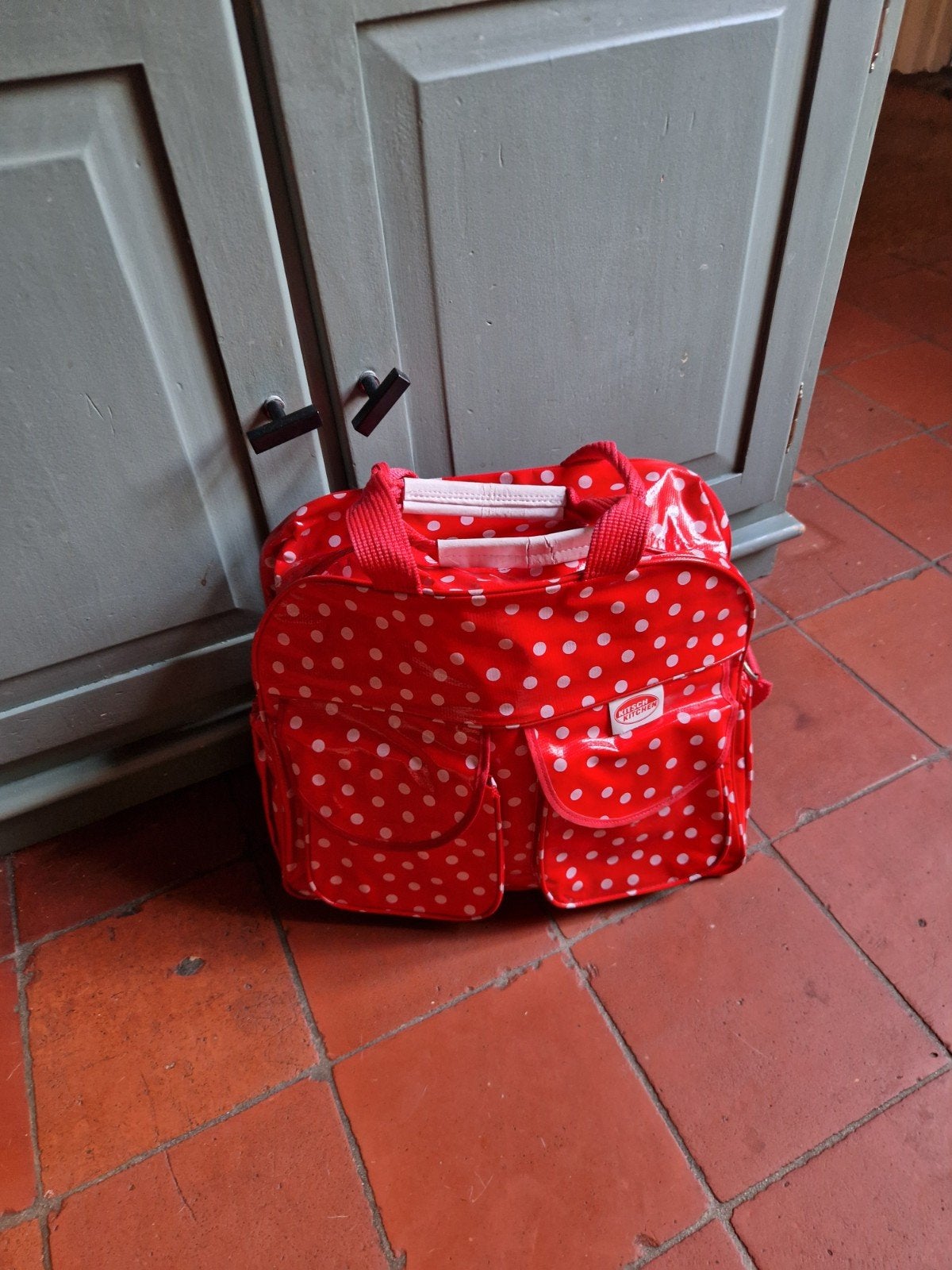 KITSCH KITCHEN WEEKENDTAS 🍄ROOD MET WITTE STIPPEN POLKADOT, Ophalen of Verzenden, Rood, 30 cm of meer, Minder dan 35 cm