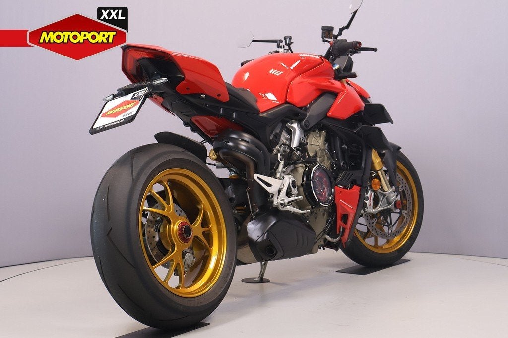 Ducati STREETFIGHTER V4 S (bj 2020), Ducati North Europe B.V., Bedrijf, Naked bike, Maanweg 174
2516 AB  Den Haag, NL