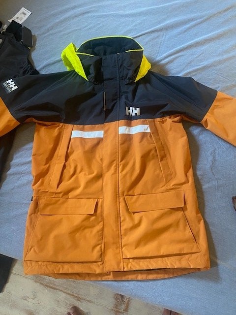 Nieuw Helly Hansen zeilpak maat L, Helly Hansen, Nieuw, Ophalen of Verzenden, Dame of Heer