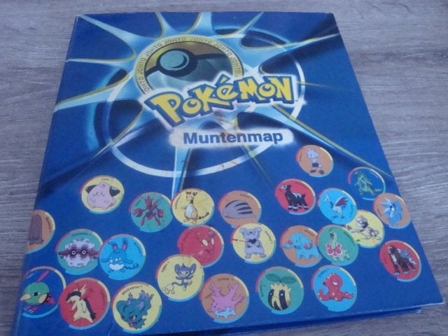pokemon map met 22 munten, Ophalen of Verzenden, Gebruikt, Overige typen