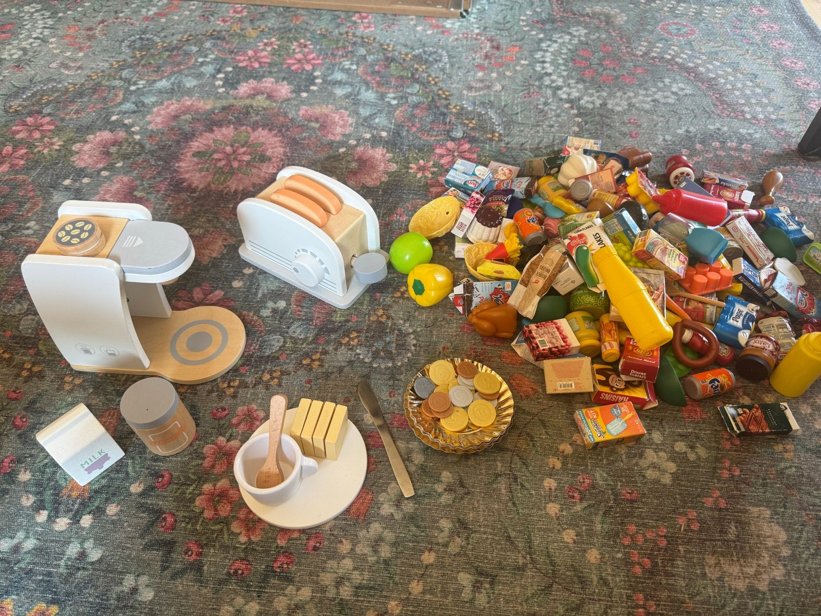 Grote set speelgoed eten, koffiezetapparaat en broodrooster, Ophalen of Verzenden, Gebruikt, Jongen of Meisje