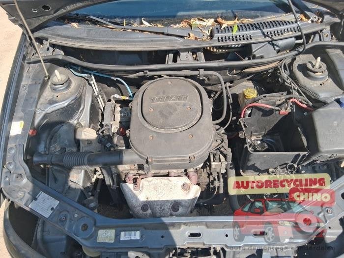 Motor van een Fiat Punto, Ophalen, Gebruikt, -, -