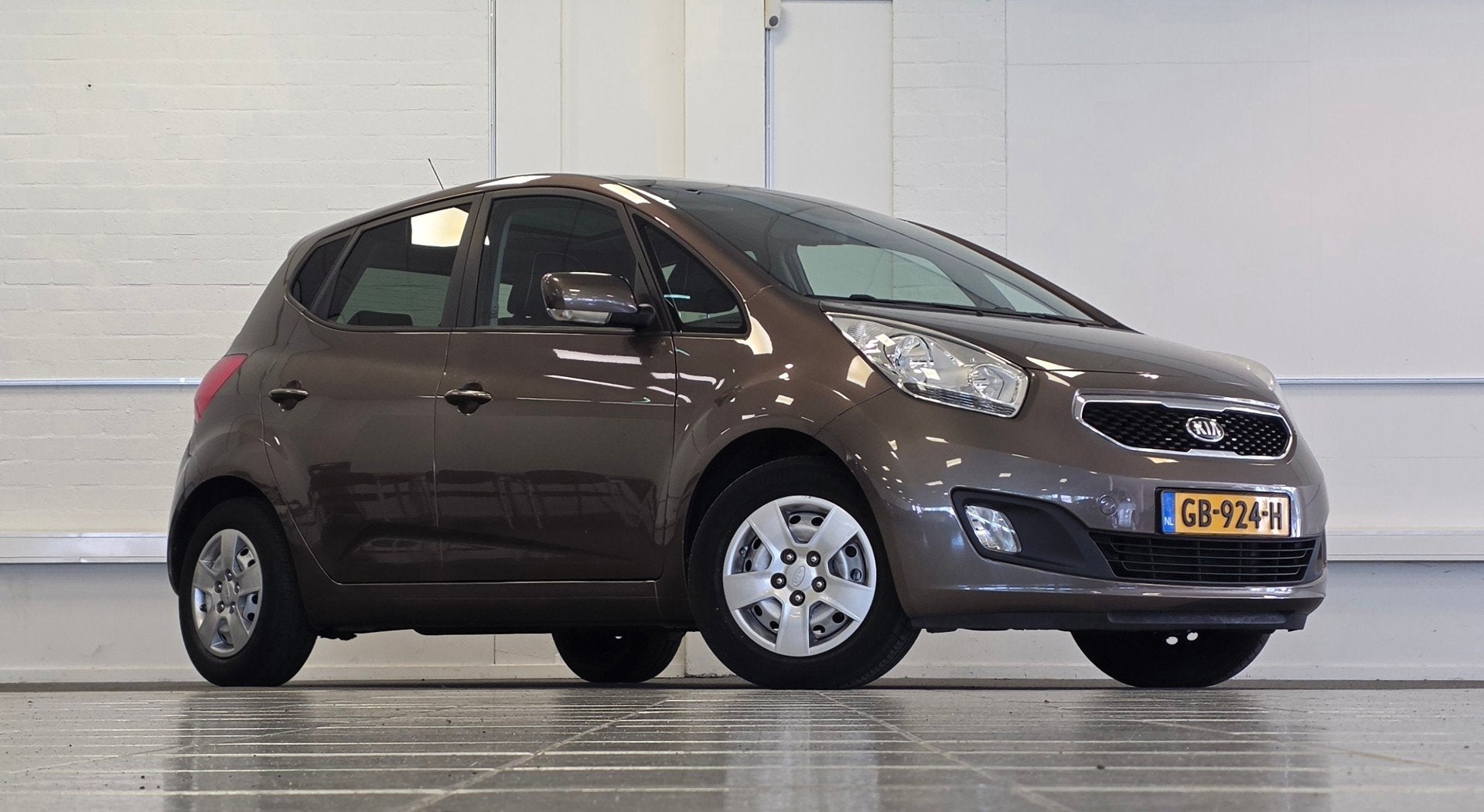 Kia Venga 1.4 CVVT World Cup Edition 1e Eigenaar Schuif/kant, Auto's, Voorwielaandrijving, Euro 5, Stof, Gebruikt