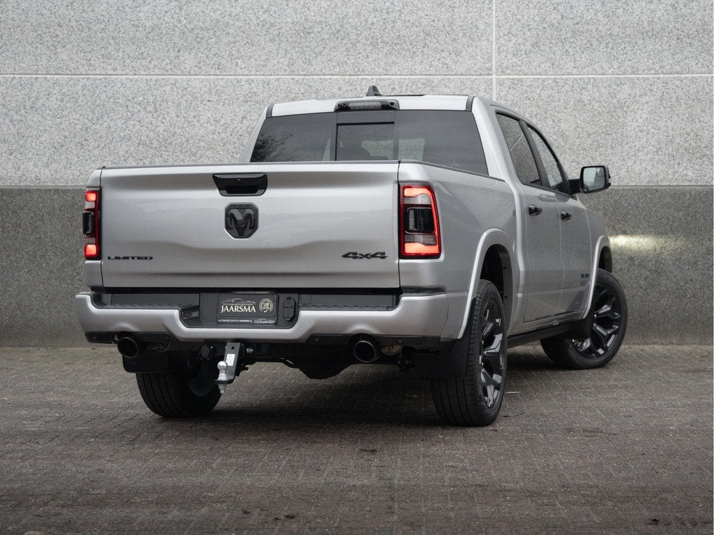 Dodge Ram 1500 5.7 V8 4x4 Crew Cab Limited Night |Digitaal C, Auto's, Dodge, 5654 cc, 402 pk, Bedrijf, RAM 1500