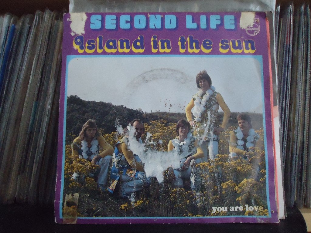 7" Single Second Life - Island In The Sun / You Are Love, Gebruikt, 7 inch, Ophalen of Verzenden, Pop