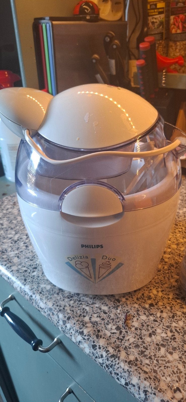 Philips Delizia  IJsmachine met ijsvormpjes, Ophalen, Gebruikt