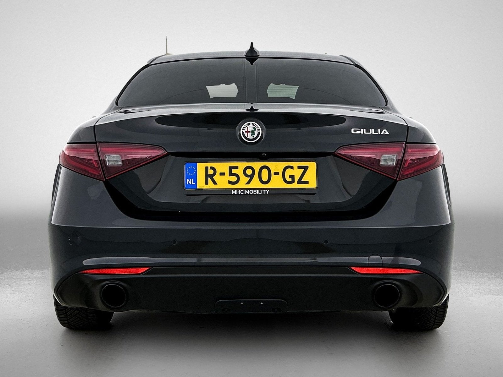 Alfa Romeo Giulia 2.0T Sprint | Trekhaak | Clima | Navi | 12, Auto's, 1404 kg, Leder en Stof, Zwart, Origineel Nederlands