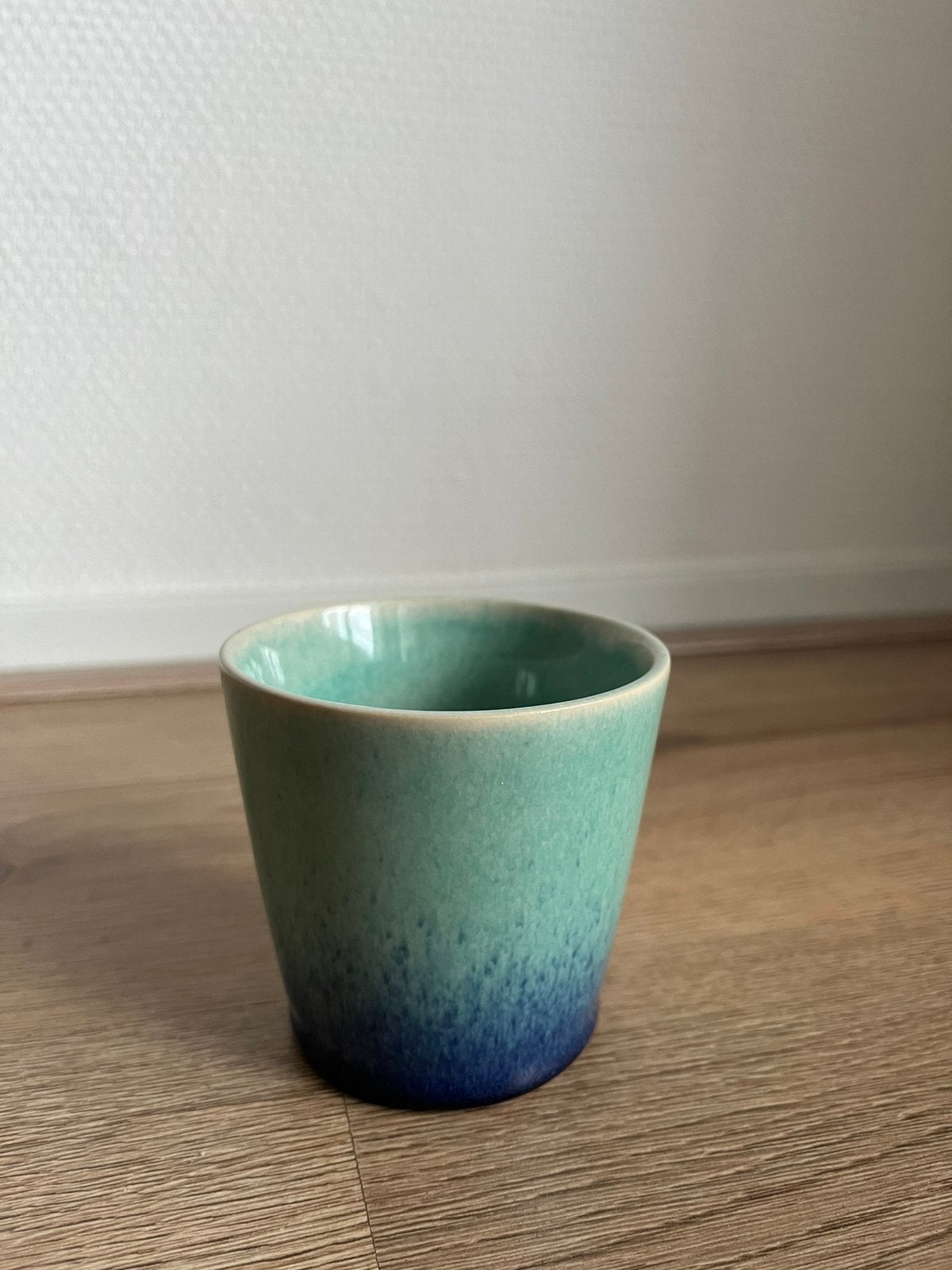 Koffiekopje blauw, Huis en Inrichting, Keuken | Servies, Ophalen of Verzenden, Overige stijlen, Kop(pen) en/of Schotel(s), Glas