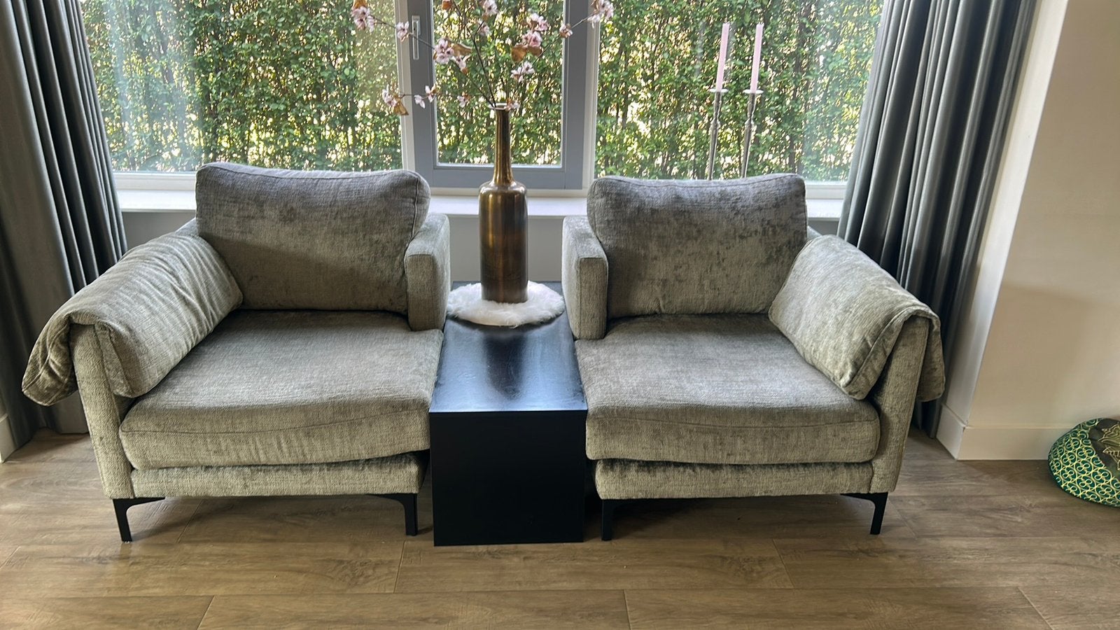 Leuke zithoek, 2 fauteuils met tafel, Ophalen, Eenpersoons, 75 tot 100 cm, Zo goed als nieuw