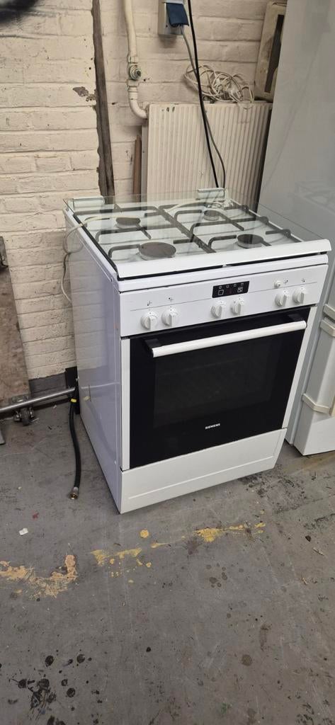 Siemens FD9207 gasfornuis.  In heel goede staat. Teab, Witgoed en Apparatuur, Fornuizen, Ophalen, Vrijstaand, Gas, 4 kookzones