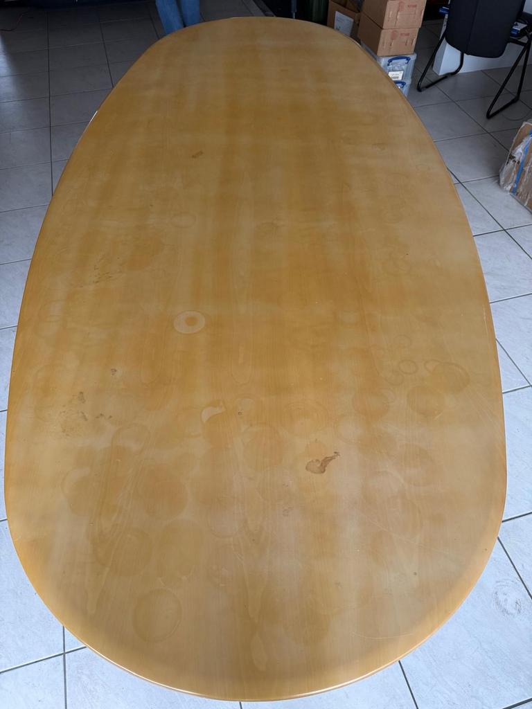 Ovale tafel met metalen poten - Gebruikt, Huis en Inrichting, Tafels | Eettafels, Ophalen, Gebruikt, 100 tot 150 cm, 50 tot 100 cm