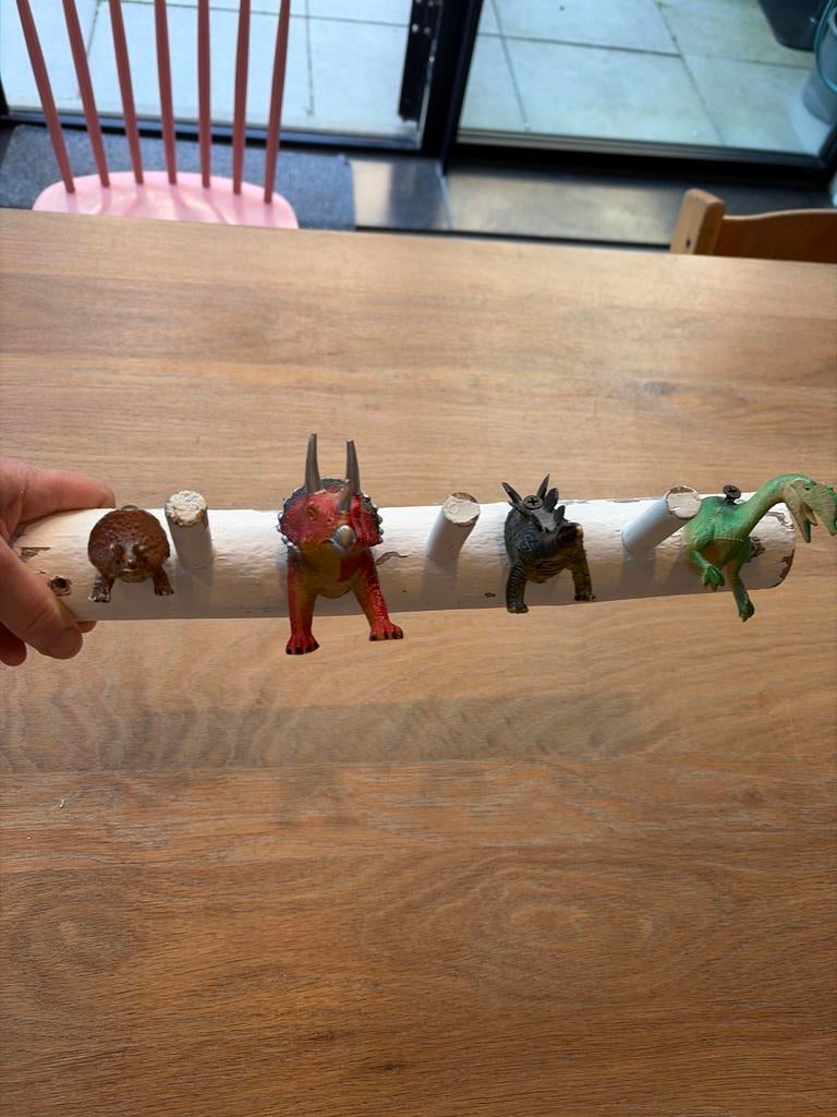 Dino ophangrek, Huis en Inrichting, Woonaccessoires | Kapstokken, Gebruikt, Wandkapstok, Minder dan 100 cm, Hout, Verzenden
