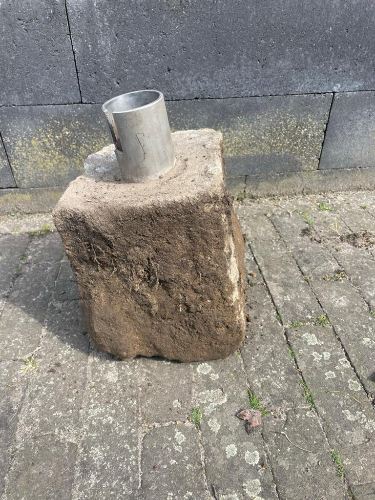 Houder voor droogmolen, gegoten in beton, Ophalen of Verzenden, Gebruikt, Overige typen