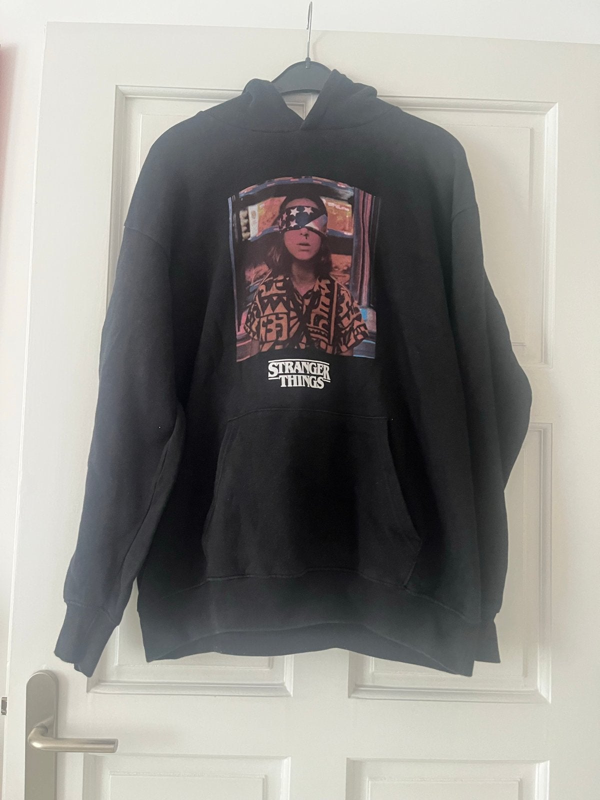 Dames Hoodie Zwart met Stranger Things Motief Maat L, Zwart, Maat 42/44 (L), Ophalen of Verzenden, Lange mouw