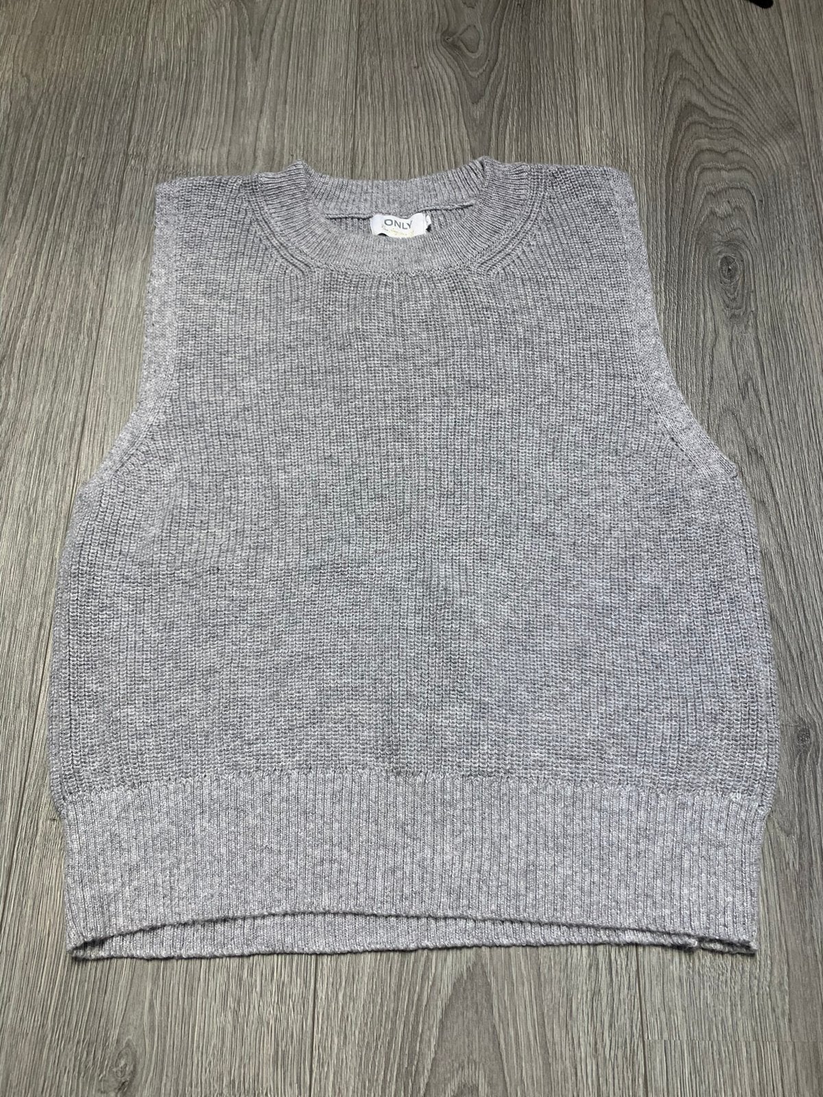 Only dames grijze tricot round neck spencer gilet trui mt L, Kleding | Dames, Ophalen of Verzenden, Zo goed als nieuw, Maat 42/44 (L)