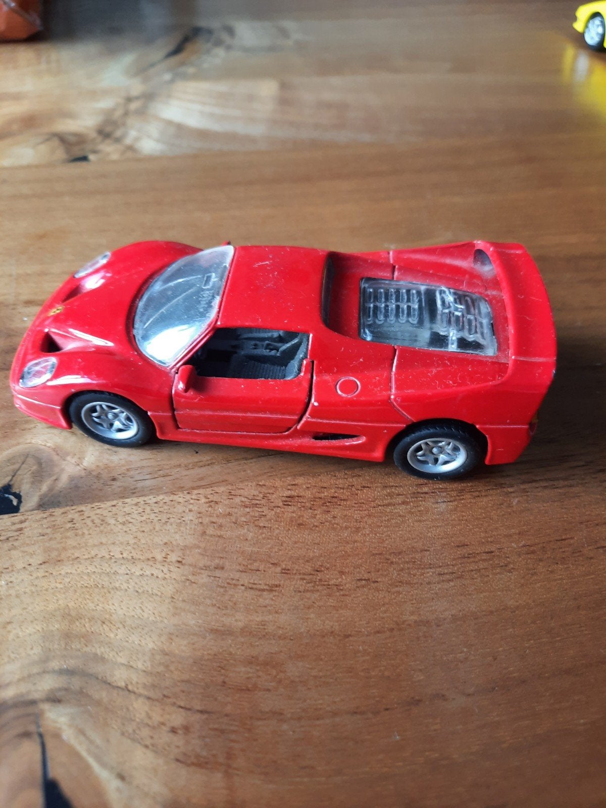 Ferrari F50 schaal 1:39  speelgoedautootje, Ophalen of Verzenden, Bburago