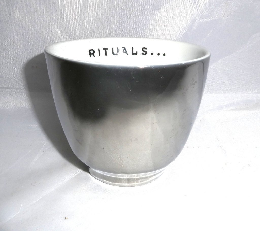 Rituals Handmade Tea cup zilverkleurig + teatip, Ophalen of Verzenden, Zo goed als nieuw, Overige stijlen, Kop(pen) en/of Schotel(s)