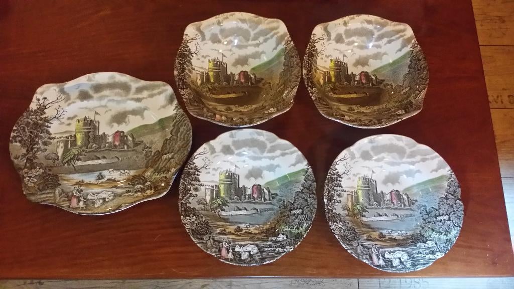 Servies van johnson broters castle story multi coloured, Antiek en Kunst, Ophalen of Verzenden