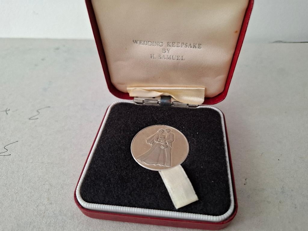 Wedding Keepsake by H Samual, Verzenden, Overige materialen