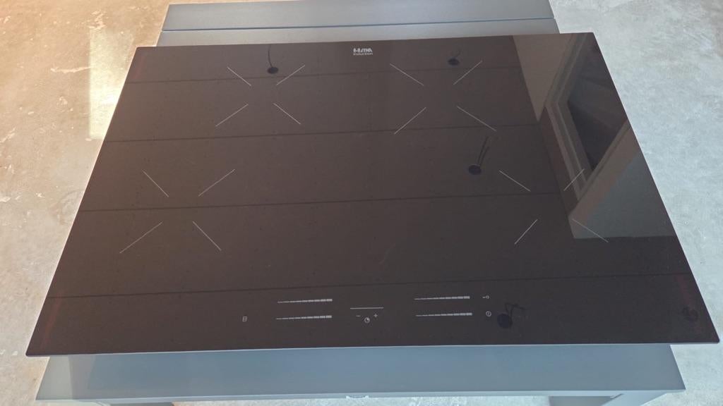 Etna inductie kookplaat (model: KI577ZT), Witgoed en Apparatuur, Kookplaten, Ophalen, 4 kookzones, Zo goed als nieuw, Inbouw