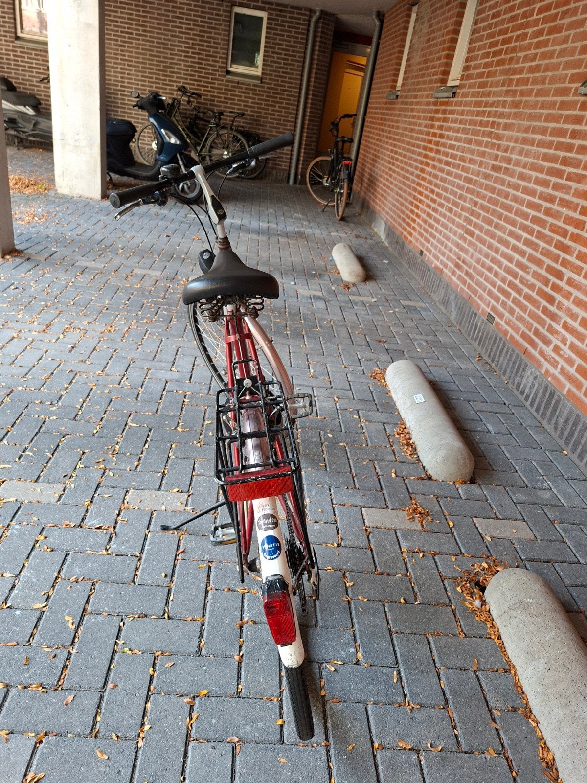 Foto 5 van batavus stadsfiets heren, Batavus commance hybride fiets