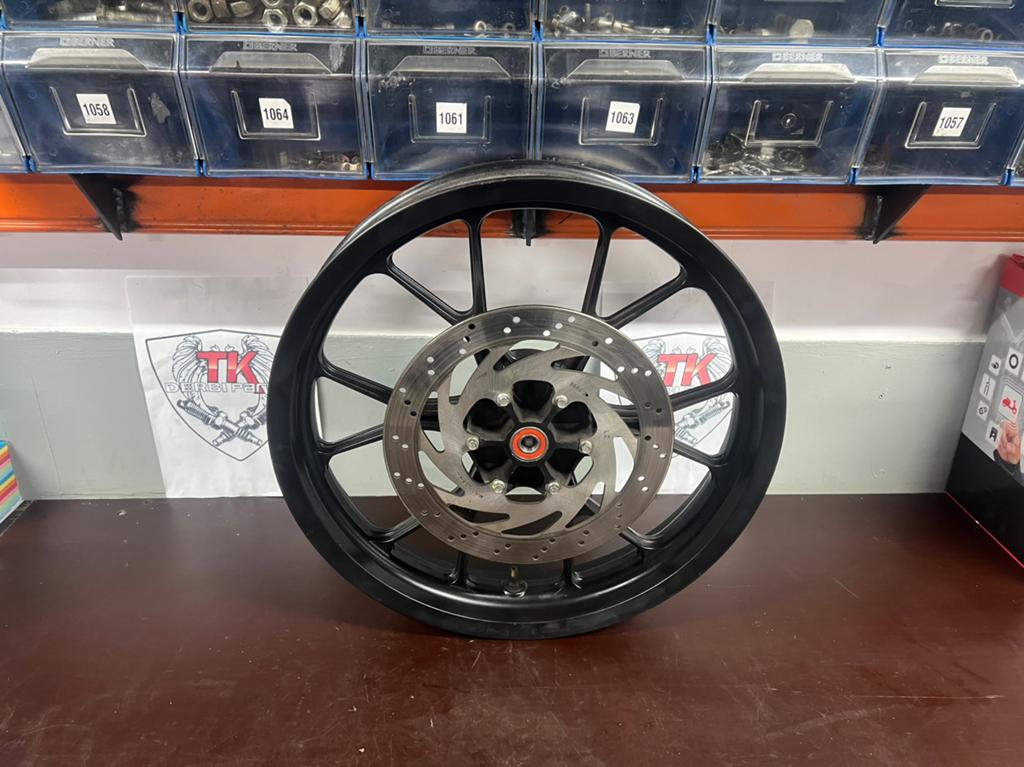 Derbi senda gietvelg 15mm asmaat, Derbi, Overige typen, Voorvelg 15mm na 2011, Ophalen of Verzenden