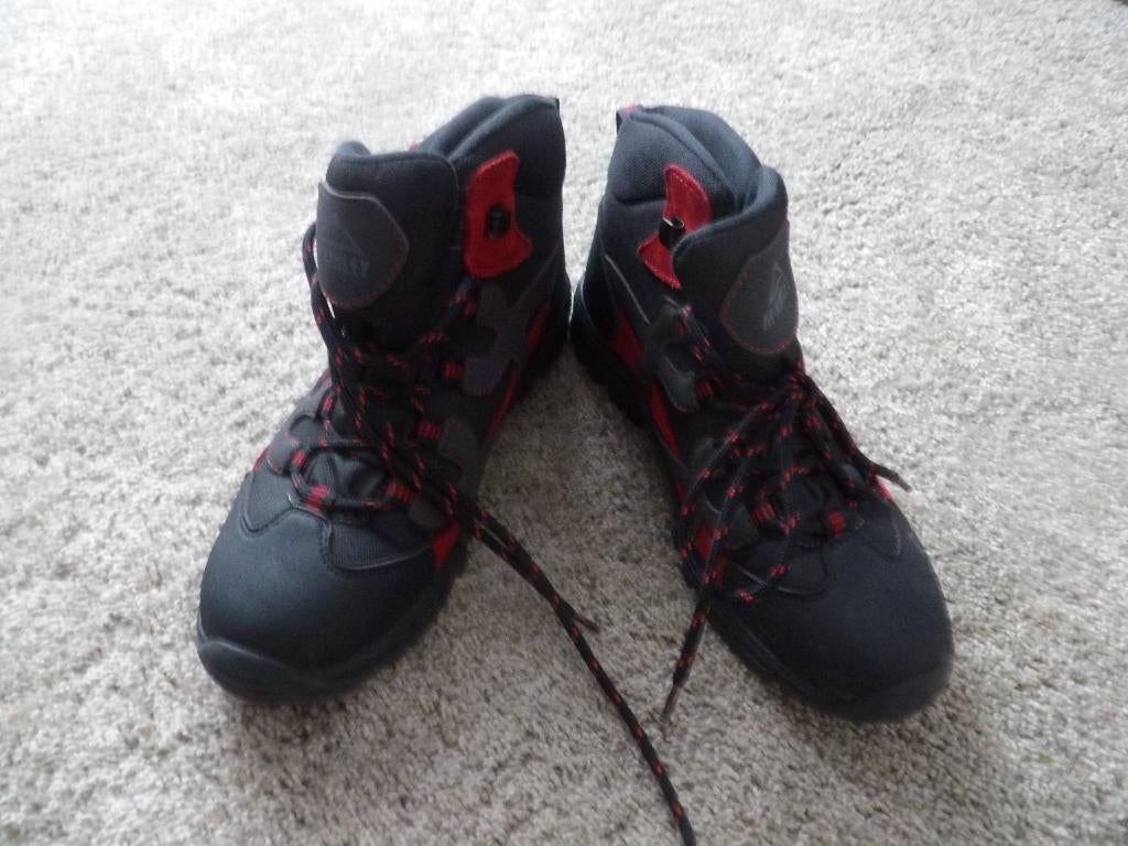 SPLINTERNIEUW 1 paar wandel schoenen merk MC KINLEY maat 36, Sport en Fitness, Ophalen of Verzenden, Nieuw, Schoenen