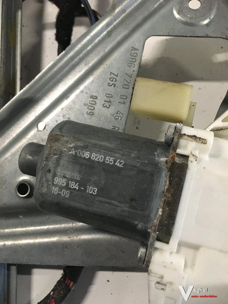 Mercedes Sprinter 2008 Elektr. raammechanisme Rechtsvoor, Auto-onderdelen, Ruiten en Toebehoren, Gebruikt, -, -, Ophalen of Verzenden