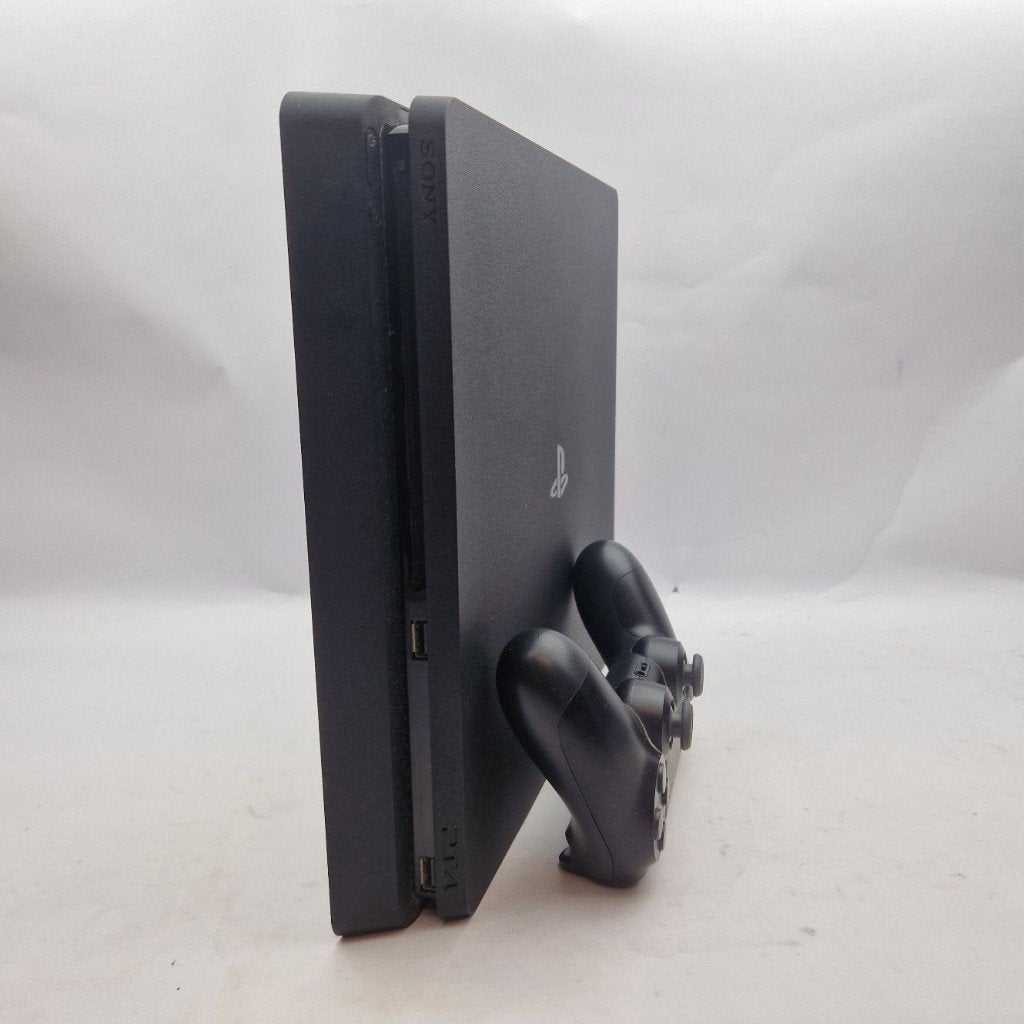 Playstation 4 Slim + Contoller 1TB || Nu maar €139,99, 1 speler, Ophalen of Verzenden, Racen en Vliegen, Vanaf 3 jaar