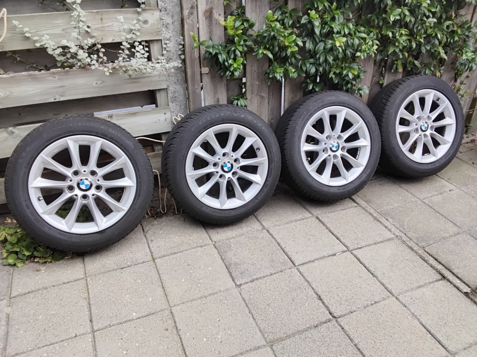 BMW 16 inch winterbanden met velgen - 205/55R16, Gebruikt, 16 inch, Banden en Velgen, Personenwagen