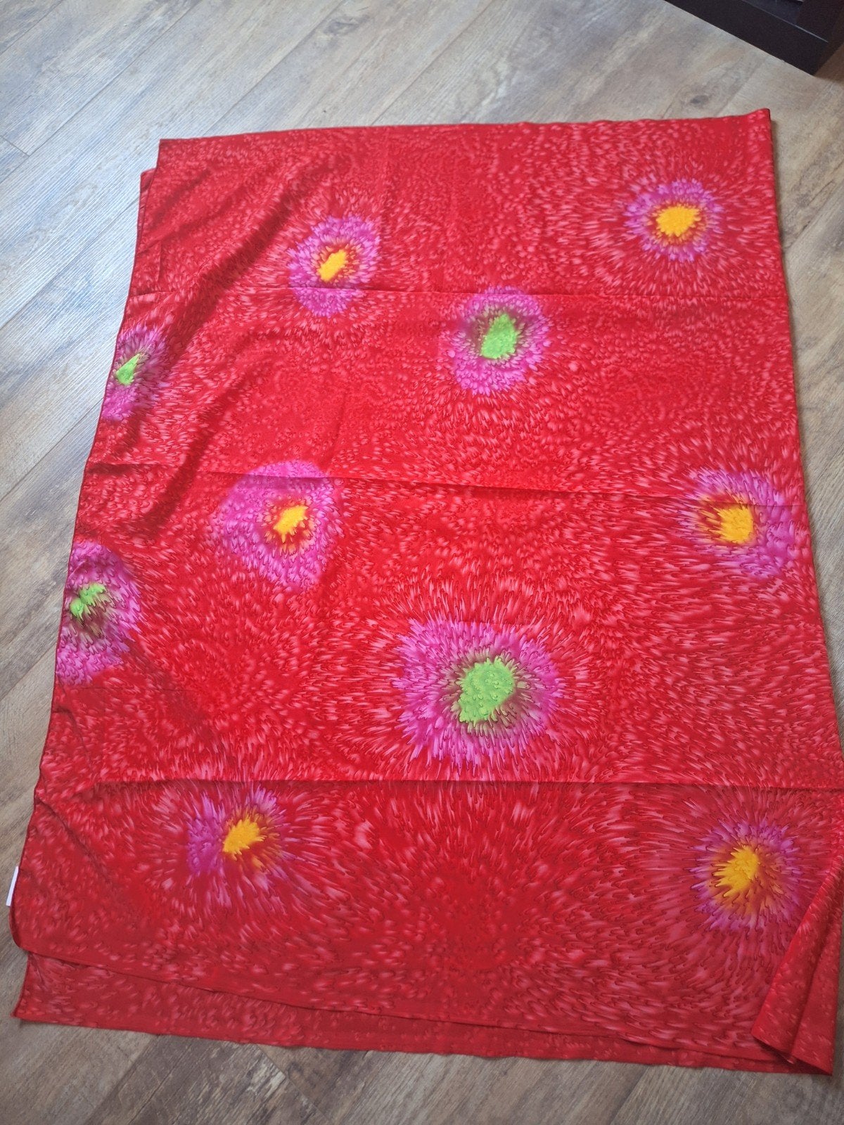 Veelzijdige Omslagdoek 6-in-1 - Rood met Bloemenprint, Overige typen, Karina Canarias, Nieuw, Ophalen of Verzenden