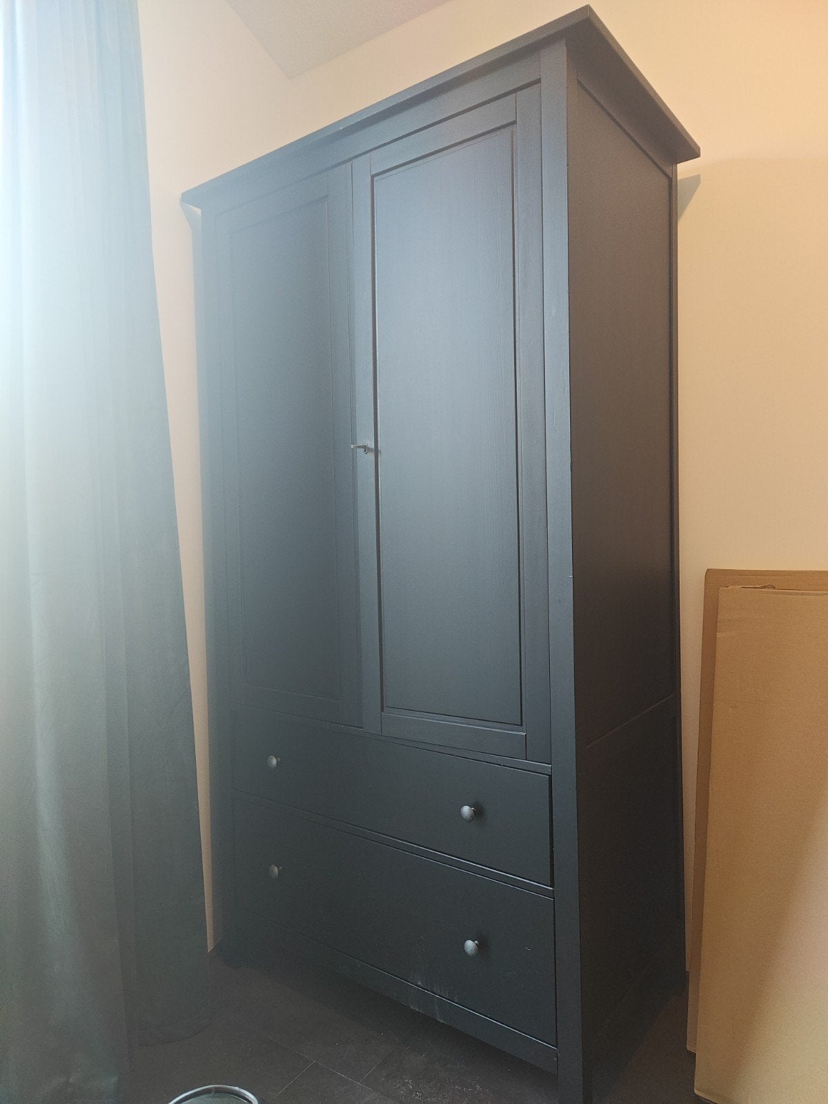 Gratis Kledingkast, Huis en Inrichting, Ophalen, Gebruikt, 100 tot 150 cm, Zwart