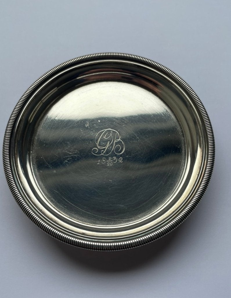 Fraaie ronde  flessenbak wijnfles onderzetter met decoratie, Antiek en Kunst, Ophalen of Verzenden, Zilver