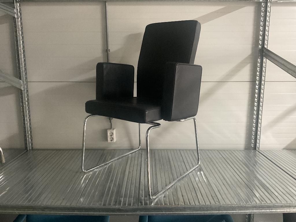 Bulo Pub & Club lederen designstoel, Ophalen, Minder dan 50 cm, Zo goed als nieuw, Leer
