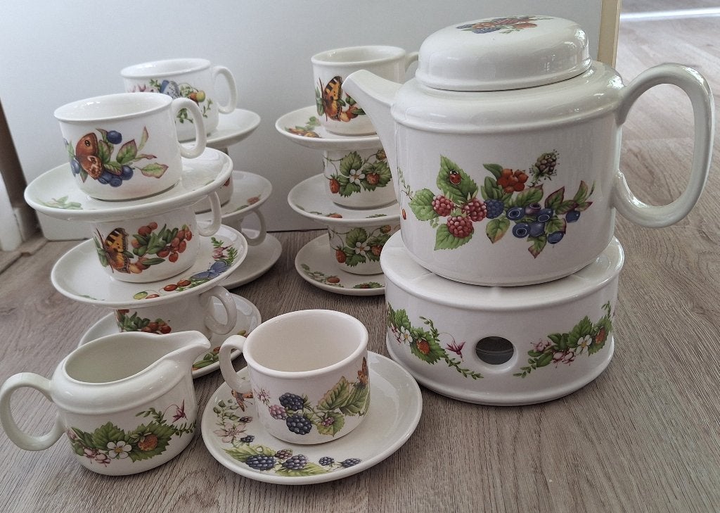 Theeservies Marjolein Bastin 10 kop en schotel fruit vlinder, Ophalen, Gebruikt, Overige stijlen, Kop(pen) en/of Schotel(s)