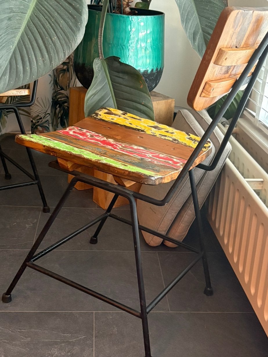 4 industriele eetkamer stoelen gemaakt van gerycycled hout, Ophalen, Overige kleuren, Vintage tropisch, Zo goed als nieuw