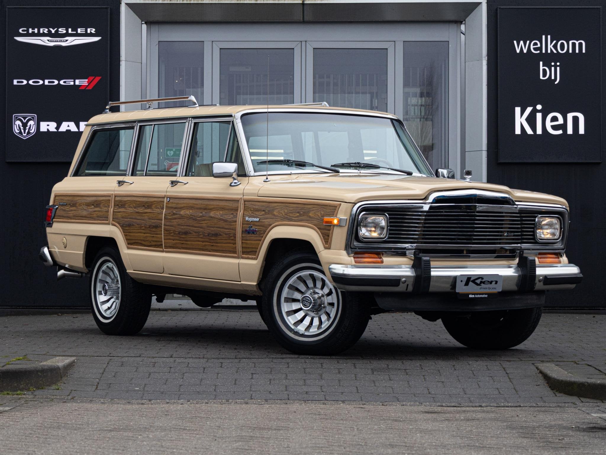 Jeep Wagoneer 5.9 V8 Limited Wagon, Auto's, Automaat, Stof, Gebruikt, 8 cilinders