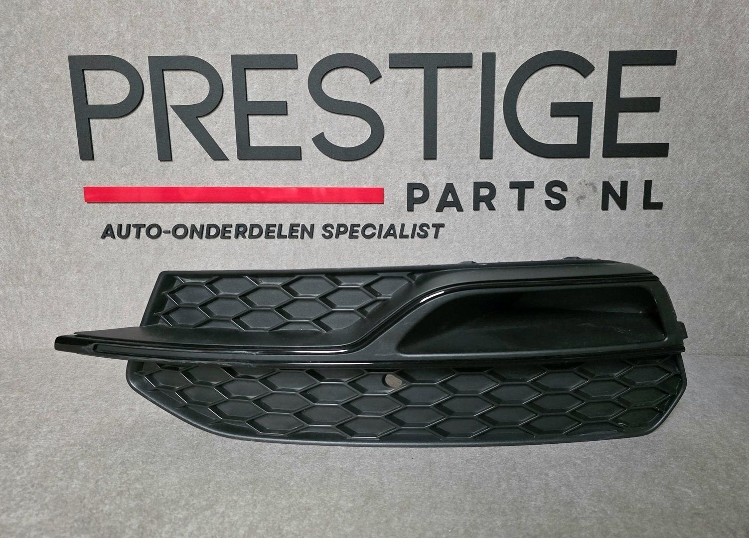 Voorbumper Rooster Kapje Inleg Audi A3 8V S-line S3 Links, Gebruikt, -, Ophalen of Verzenden, -