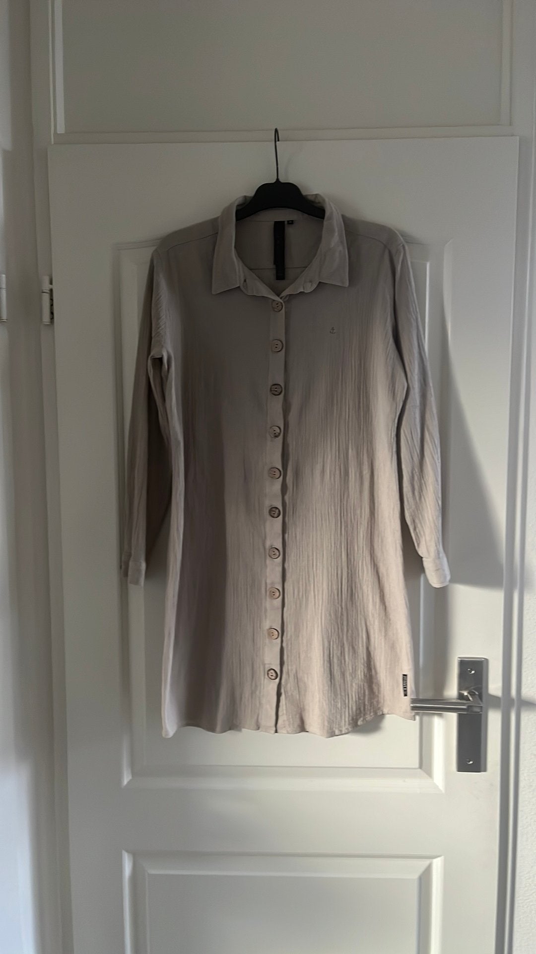 Lange blouse M valt ruimer taupe, Kleding | Dames, Ophalen of Verzenden, Nieuw, Maat 42/44 (L), Beige