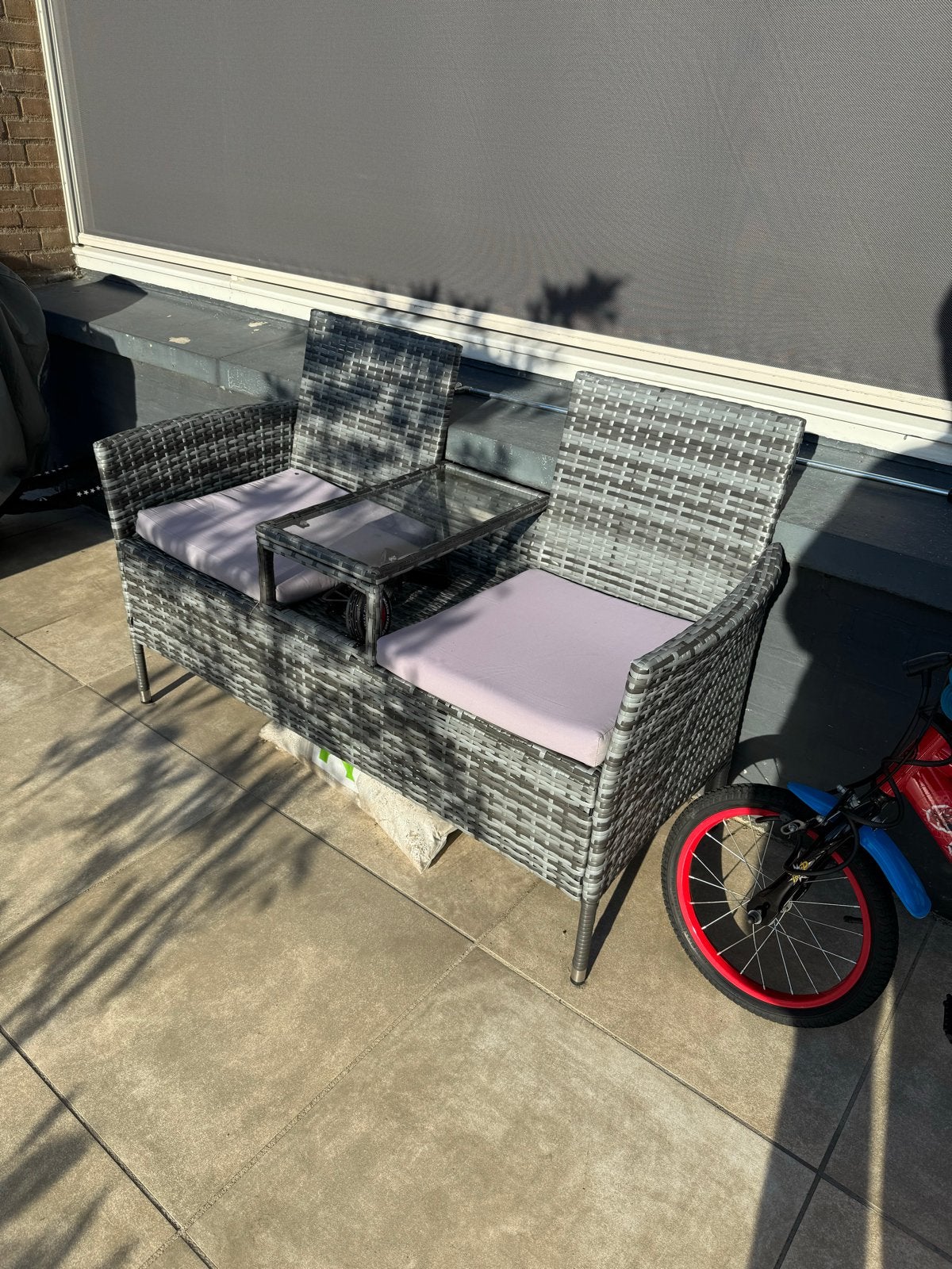 2-persoons tuinbankje met tafeltje - Zo goed als nieuw, Tuin en Terras, Tuinbanken, Ophalen, Zo goed als nieuw, Wicker