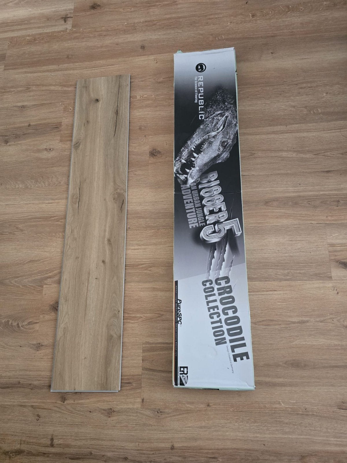 UNIEK: Republic Floor Klik-PVC Crocodile "Thrift", Ophalen, Nieuw, Minder dan 50 mm, Overige typen